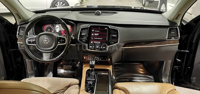 Volvo XC90-15