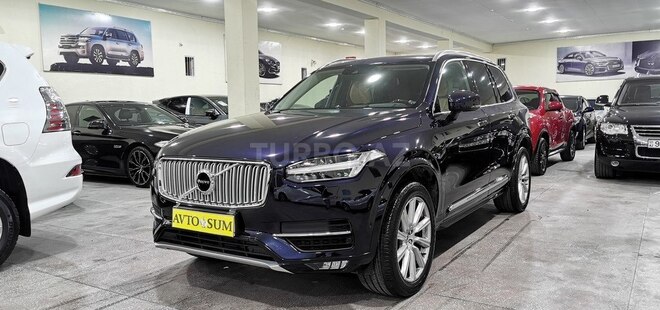 Volvo XC90-8