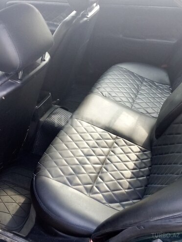 BMW 320 1993, 200,000 km - 2.0 l - Qax