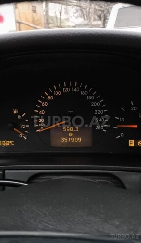 Mercedes E 220 d 2001, 598,000 km - 2.2 l - Qəbələ