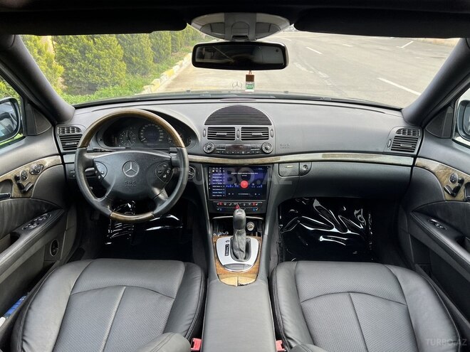 Mercedes E 320 2003, 268,000 km - 3.2 l - Bakı