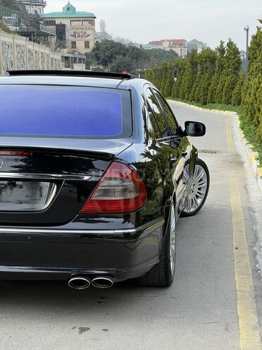 Mercedes E 320 2003, 268,000 km - 3.2 l - Bakı