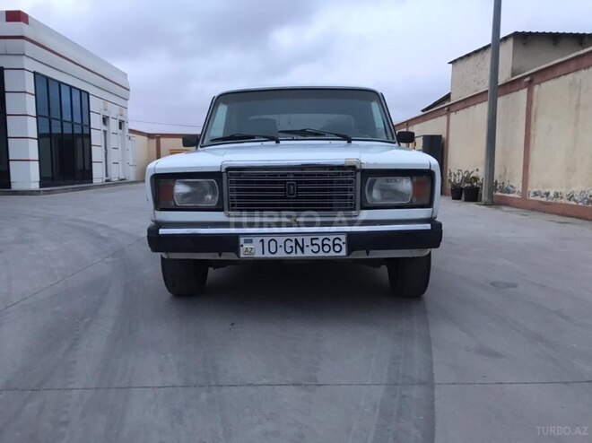 LADA (VAZ) 2107-1