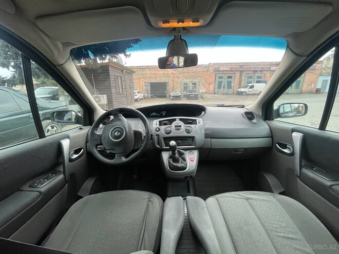 Renault Scenic-9