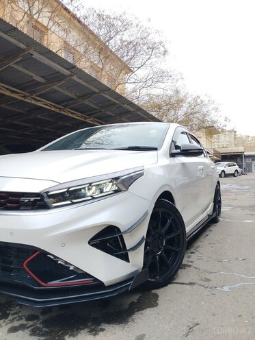 Kia Cerato-5