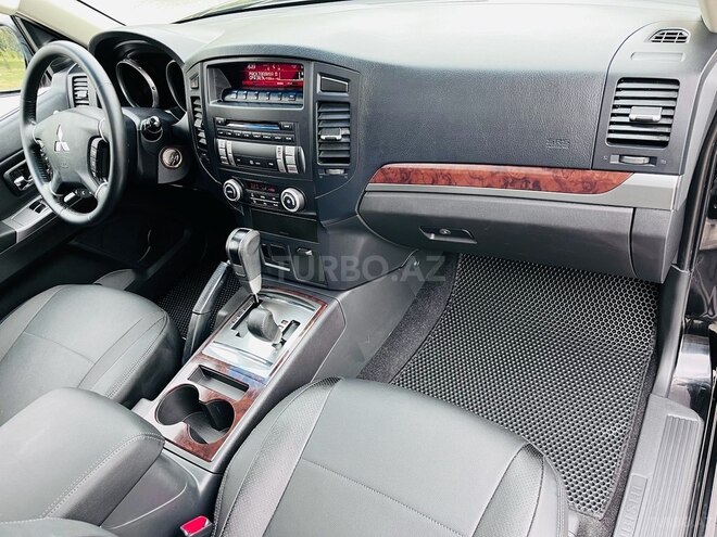 Mitsubishi Pajero 2016, 92,000 km - 3.0 l - Bakı