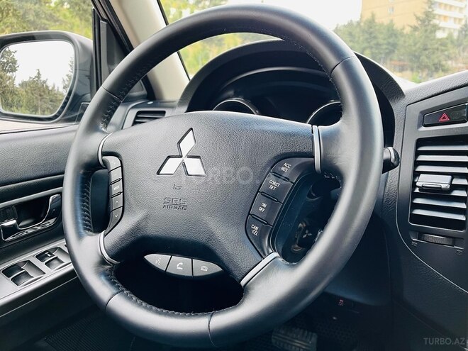 Mitsubishi Pajero 2016, 92,000 km - 3.0 l - Bakı