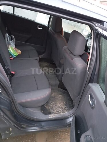 Renault Megane-7