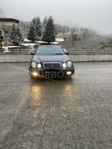 Mercedes E 240 2000, 310,000 km - 2.6 l - Qəbələ