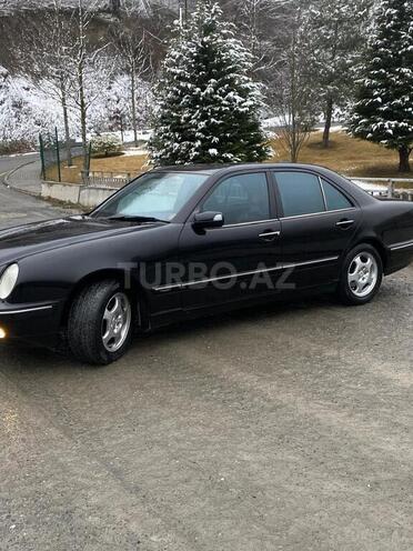 Mercedes E 240 2000, 310,000 km - 2.6 l - Qəbələ