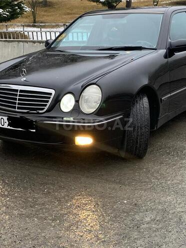 Mercedes E 240 2000, 310,000 km - 2.6 l - Qəbələ