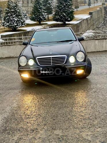 Mercedes E 240 2000, 310,000 km - 2.6 l - Qəbələ