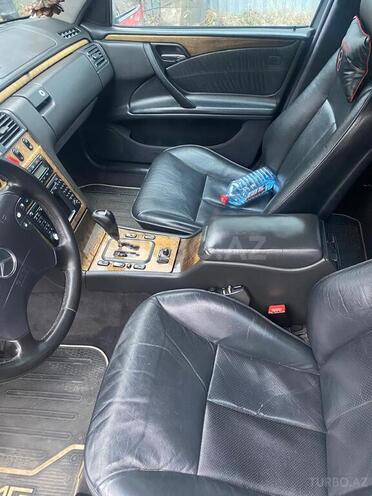 Mercedes E 240 2000, 310,000 km - 2.6 l - Qəbələ