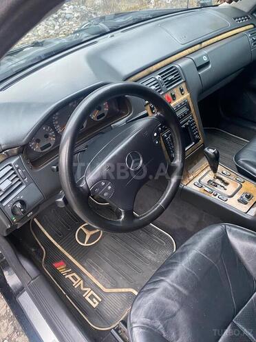 Mercedes E 240 2000, 310,000 km - 2.6 l - Qəbələ