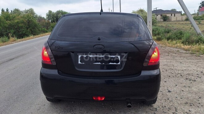 Kia Rio 2007, 200,000 km - 1.4 l - Salyan