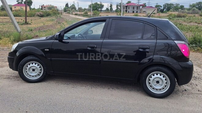 Kia Rio 2007, 200,000 km - 1.4 l - Salyan