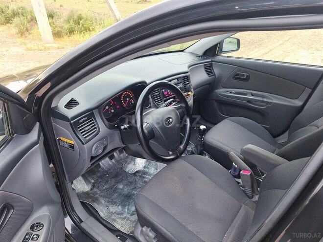 Kia Rio 2007, 200,000 km - 1.4 l - Salyan