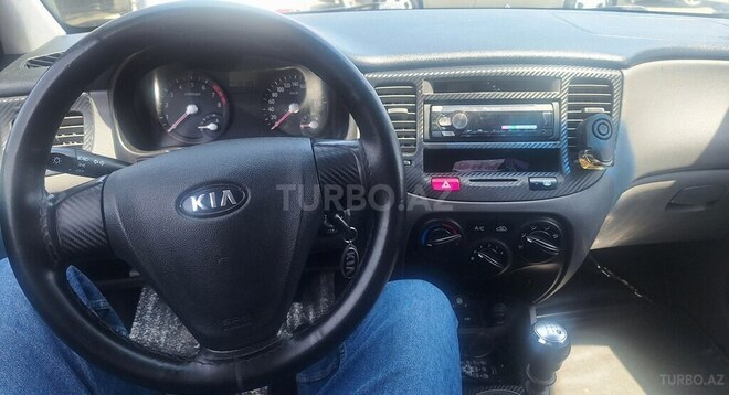 Kia Rio 2007, 200,000 km - 1.4 l - Salyan