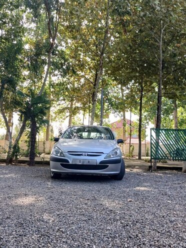 Peugeot 307 2002, 278,500 km - 2.0 л - Bakı