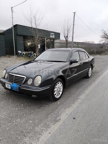 Mercedes E 220 d 2001, 351,000 km - 2.2 l - Bakı