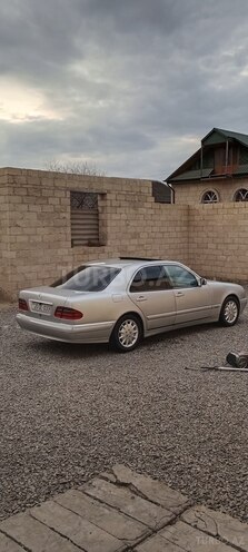 Mercedes E 240 1999, 315,000 km - 2.4 л - Şəmkir