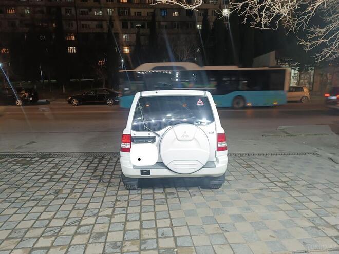 Mitsubishi Pajero io 2000, 350,000 km - 2.0 л - Bakı