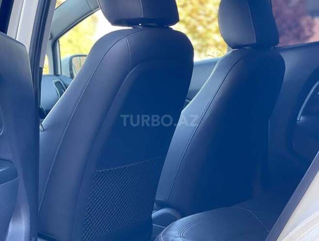 Kia Rio 2015, 82,000 km - 1.4 l - Xudat