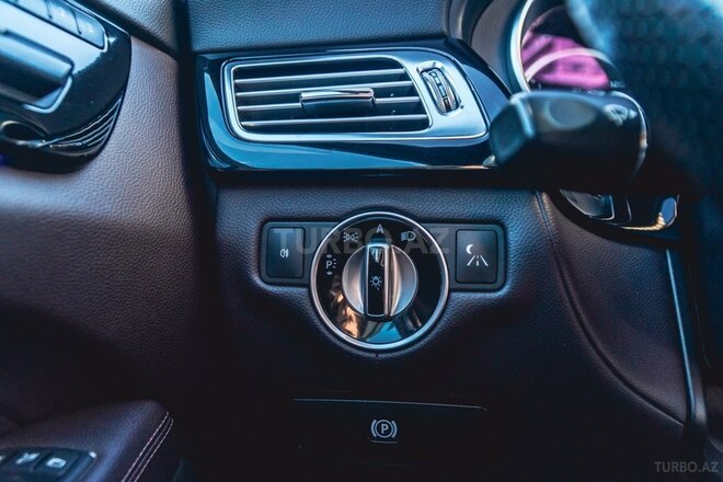 Mercedes  2012, 119,128 km - 4.7 l - Bakı