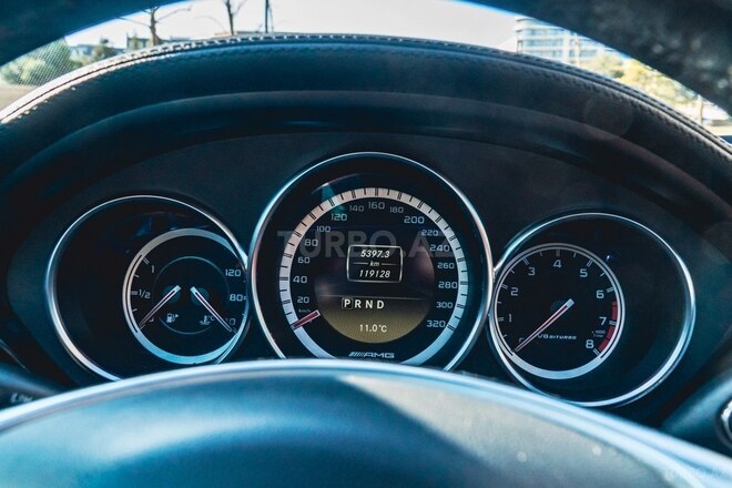 Mercedes  2012, 119,128 km - 4.7 l - Bakı