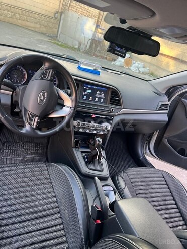 Hyundai Elantra 2019, 125,000 km - 2.0 л - Bakı