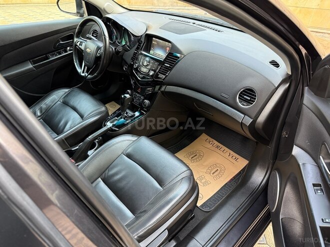 Chevrolet Cruze-14