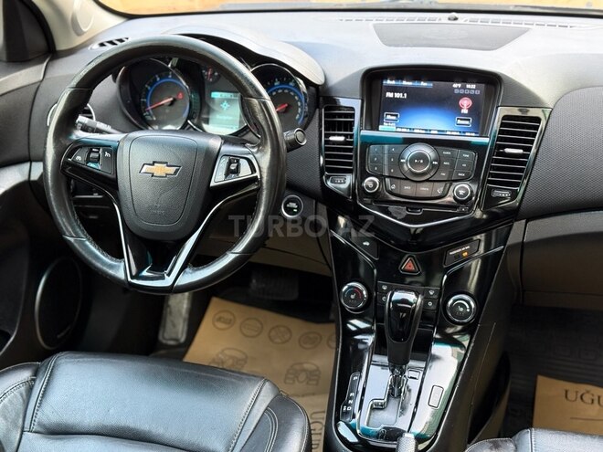 Chevrolet Cruze-11