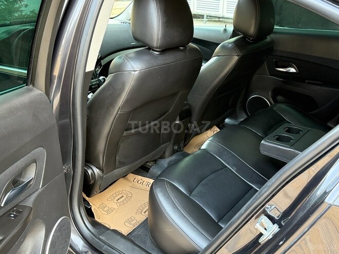 Chevrolet Cruze-15