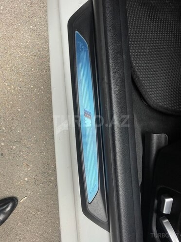 BMW 320-13