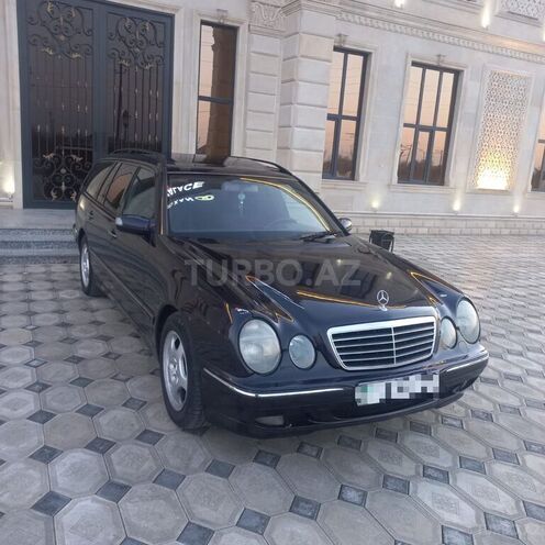 Mercedes E 220 d-2