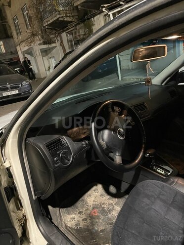 Volkswagen Jetta-8