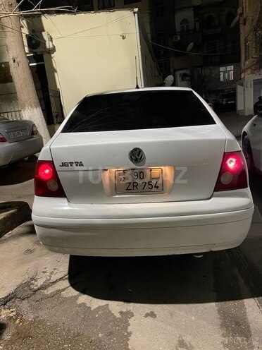 Volkswagen Jetta-6
