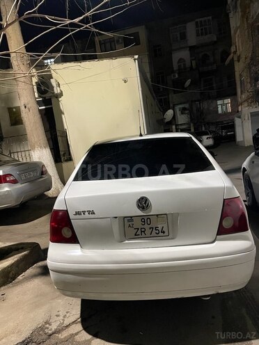 Volkswagen Jetta-5