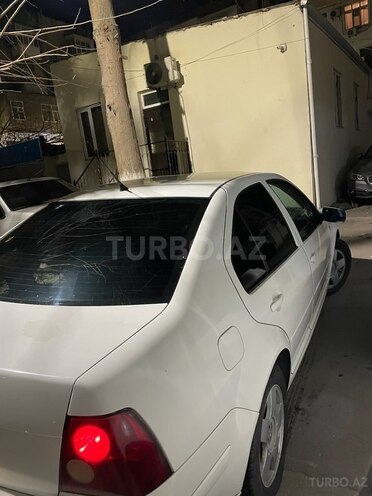 Volkswagen Jetta-4