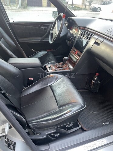 Mercedes E 220 d 1999, 549,000 km - 2.2 л - Bakı