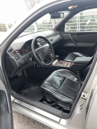 Mercedes E 220 d 1999, 549,000 km - 2.2 л - Bakı