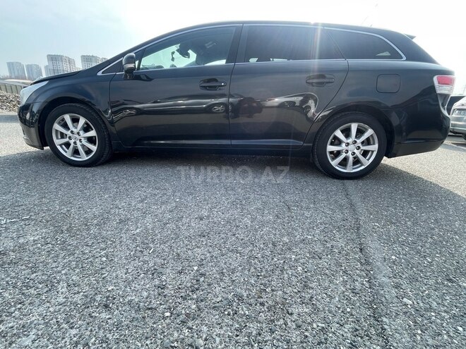 Toyota Avensis 2009, 296,000 km - 2.0 л - Bakı