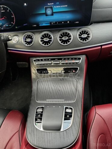 Mercedes CLS 300-16