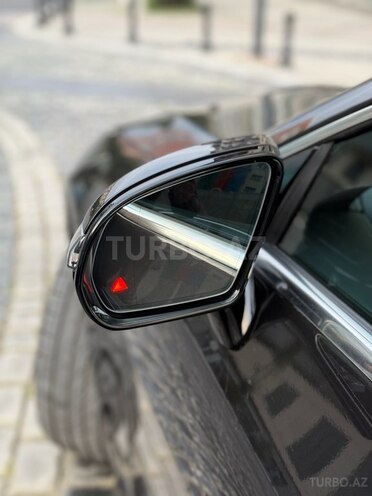 Mercedes CLS 300-19