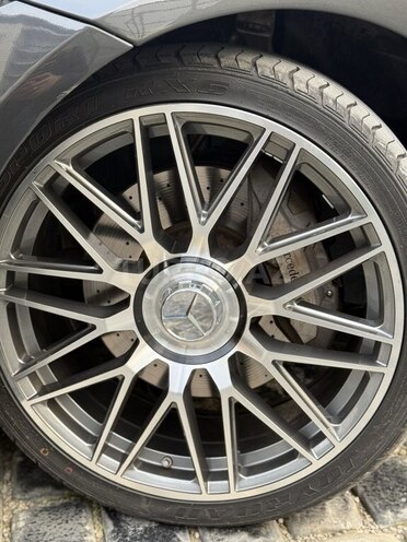 Mercedes CLS 300-18