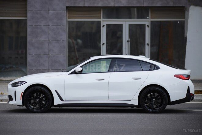 BMW i4-4