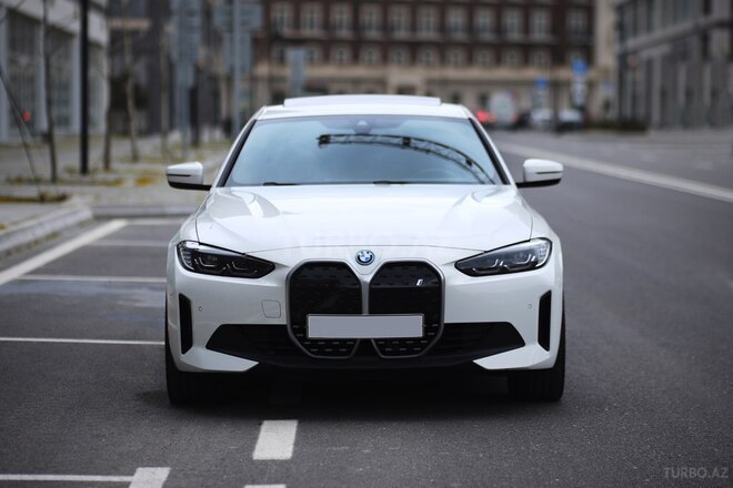 BMW i4-1
