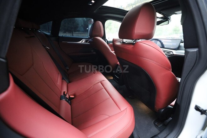 BMW i4-20