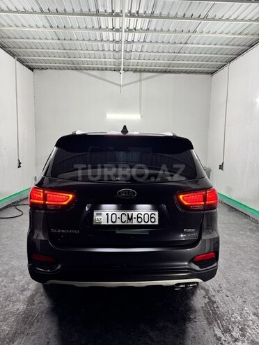 Kia Sorento-2