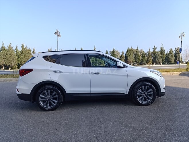 Hyundai Santa Fe-14